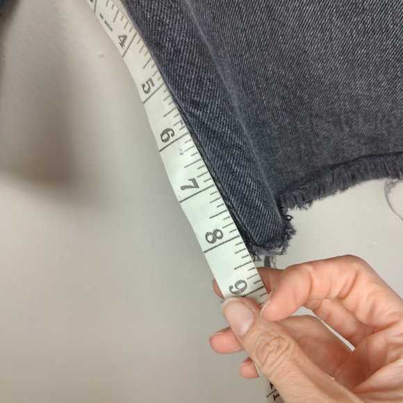 Agolde 90s Short Womens 27 Faded Black Mid Rise Loose Fit Cut Offs Raw Hem - Picture 7 of 12